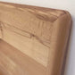 Bett Venedig Kernbuche massiv geölt mit Holz-Kopfteil, Kopfteil Detail Ansicht
