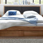 Bett Venedig Wildeiche massiv geölt, Polster-Kopfteil in Leder-Optik mit Bettkasten und Nachttischen
